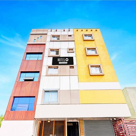 Super Hotel O Srigandhakavalu Formerly Chamundeshwari Lodging Jālahalli エクステリア 写真