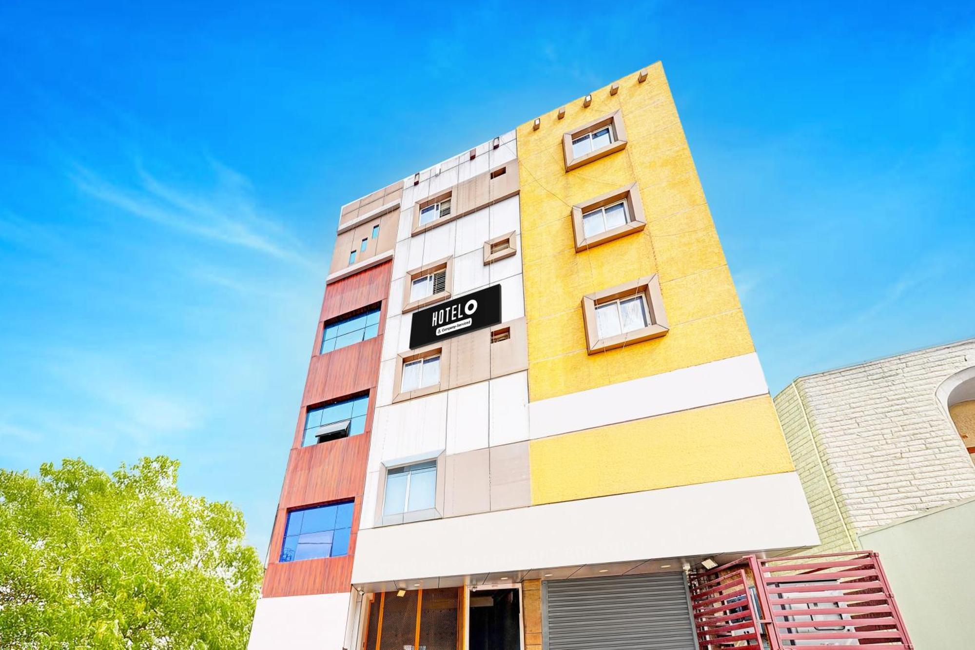 Super Hotel O Srigandhakavalu Formerly Chamundeshwari Lodging Jālahalli エクステリア 写真